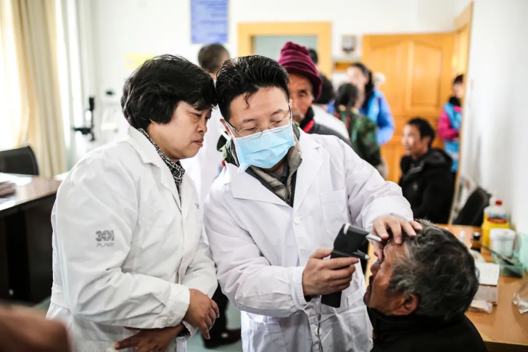 【全面小康•*战统**心声】用医者仁心，做光明使者