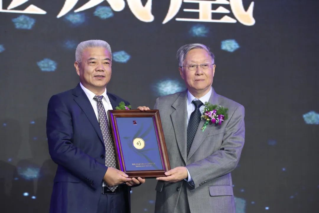 凤凰文学杂志,凤凰文学最新消息