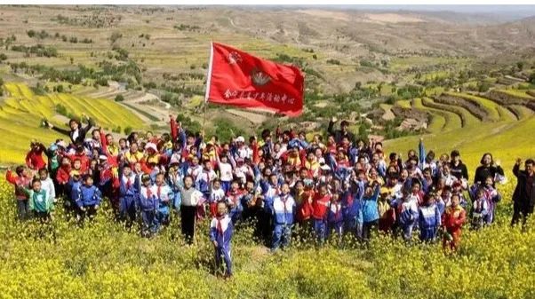 青年之家揭牌凝聚青春力量,凝聚青春力量服务乡村振兴