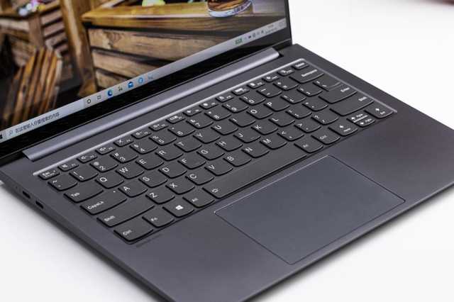 联想yoga14s锐龙版轻薄本,yoga14sprocarbon测评