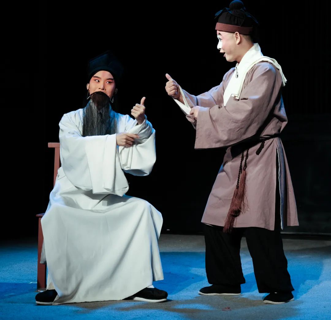 从《鉴证》到《一蓑烟雨》：戏曲是时光雕刻的酒杯，盛得下万千滋味