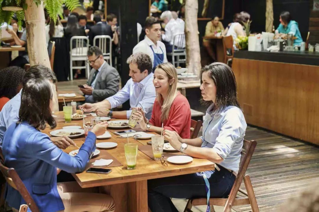 职场中没有人脉怎么办,职场中没有背景如何脱颖而出