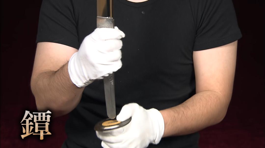 本人25岁做机械制造四年,日本小伙做了一把纸刀