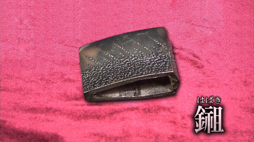 本人25岁做机械制造四年,日本小伙做了一把纸刀