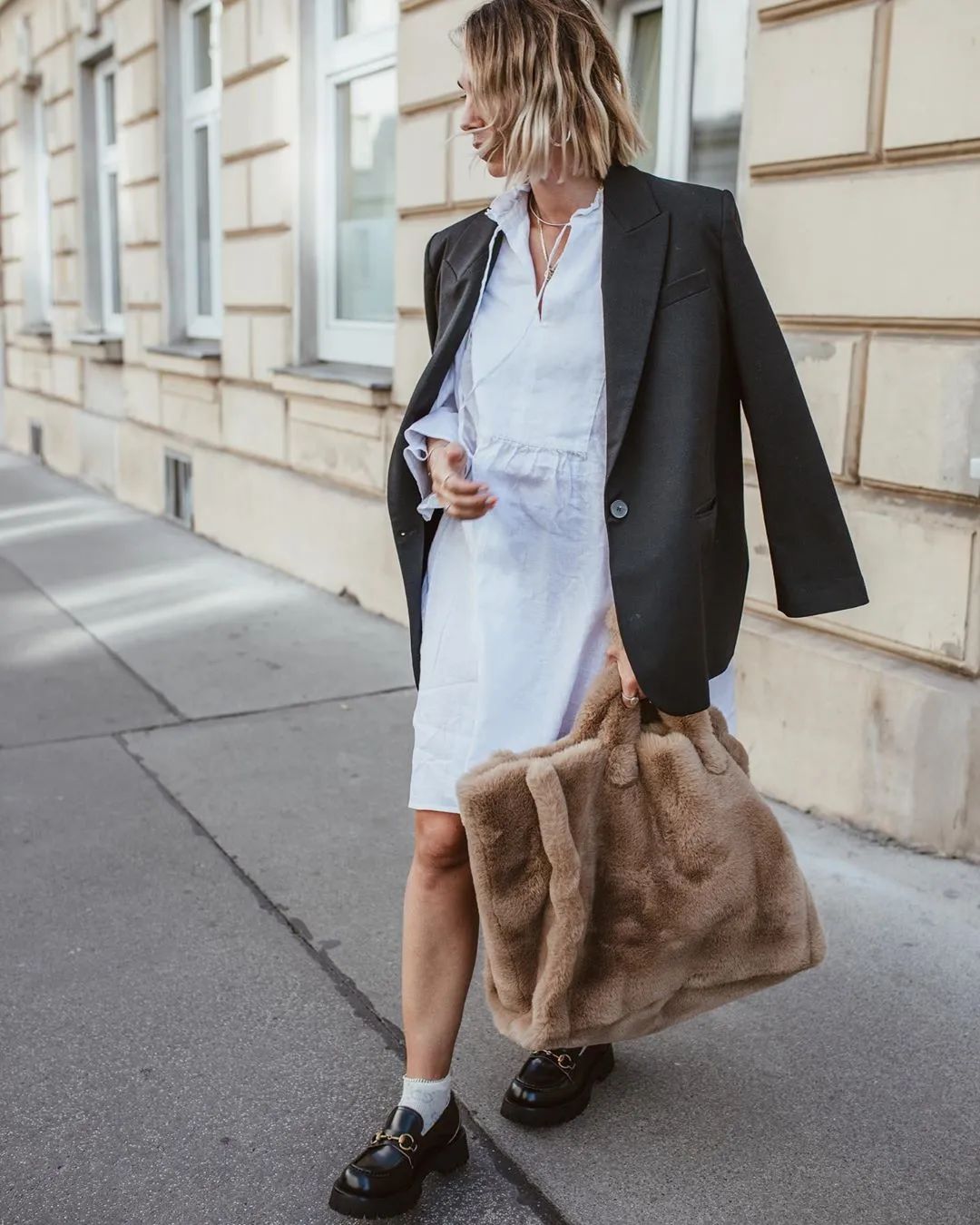 轻奢皮草大衣,高端轻奢皮草大衣