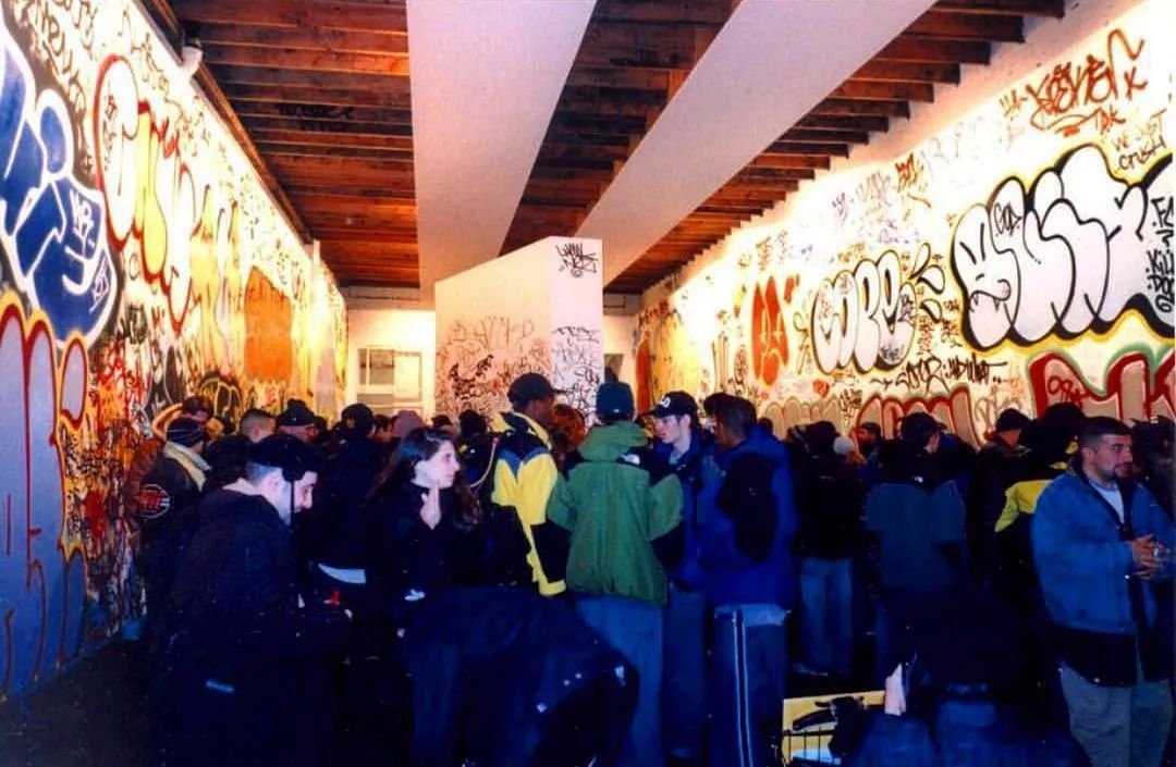 为什么现在满大街都是北面羽绒服,为啥满大街都是北面