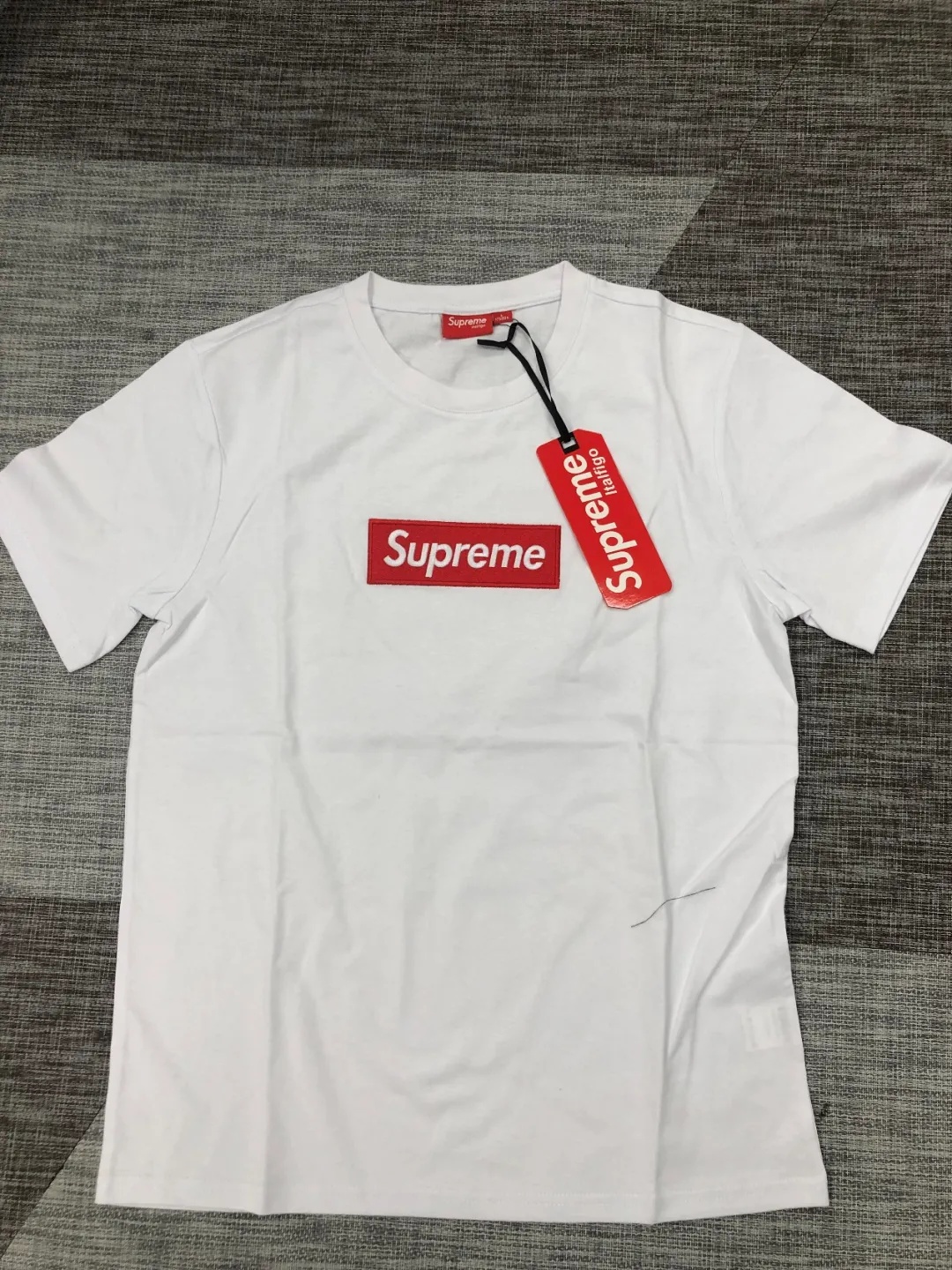 supreme为什么被起诉,supreme潮牌事件