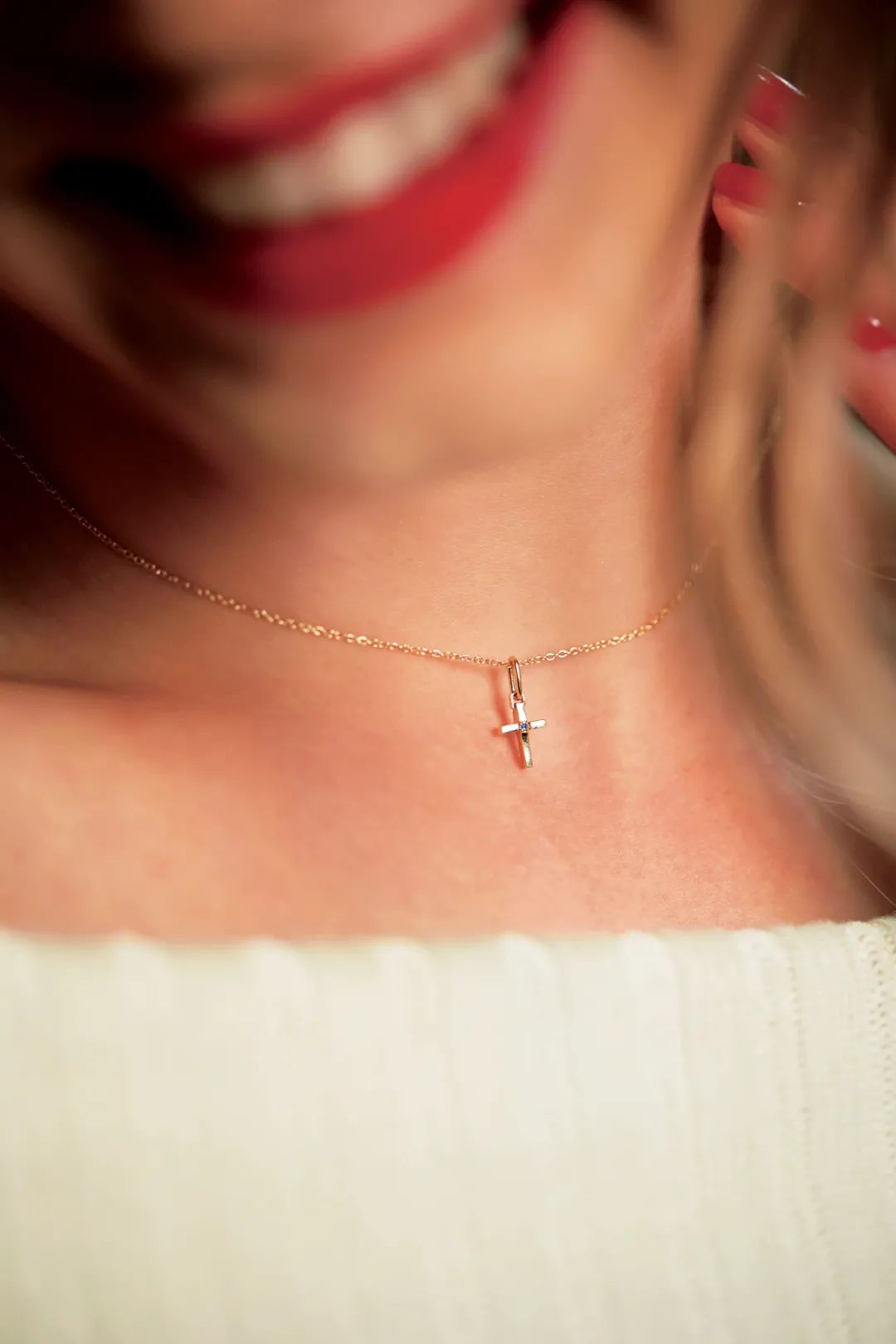 没有女人能拒绝一辆豪车,没有女人能拒绝香水