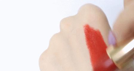 凭借不老神颜抢到男神45岁却难逃变老变丑的命运她到底做错了什么？