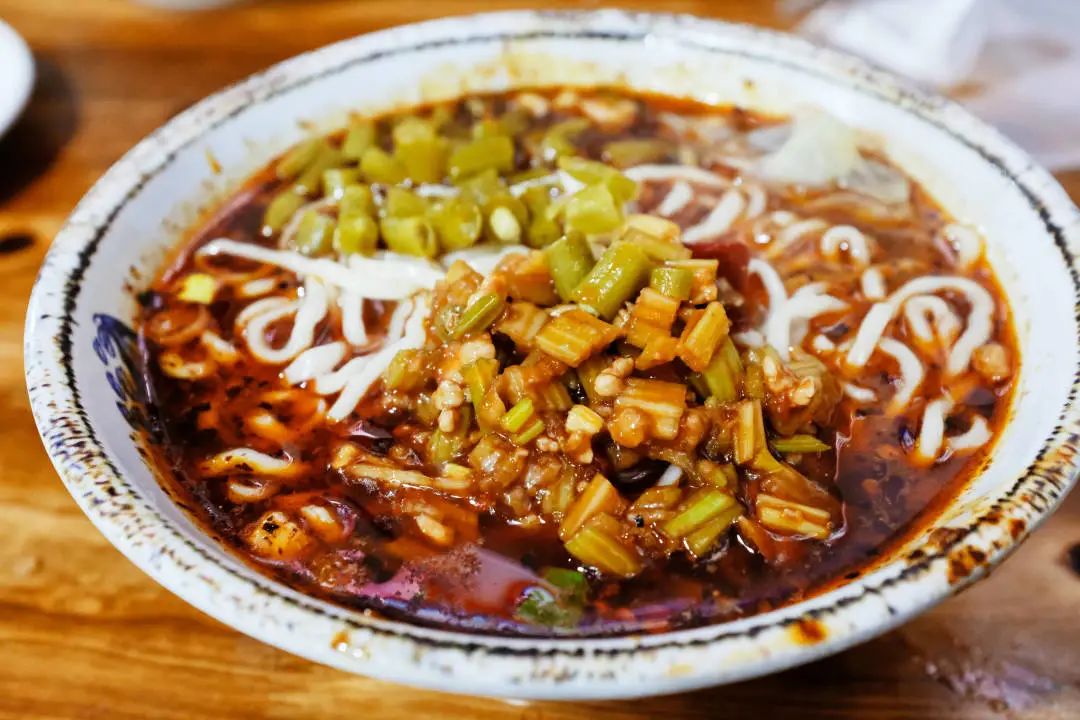 满地都是30年老店，温江真是太吓人了