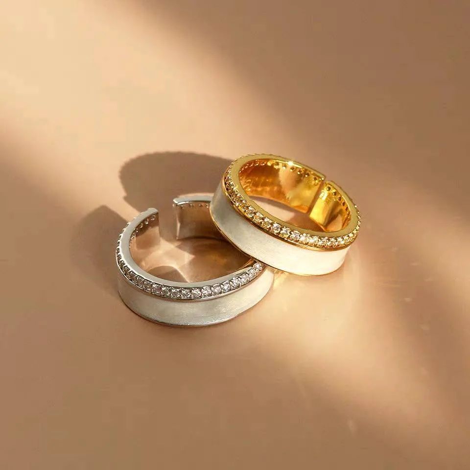 这该死的购物欲，又让我买了1.2.3.4.5.6件金色首饰