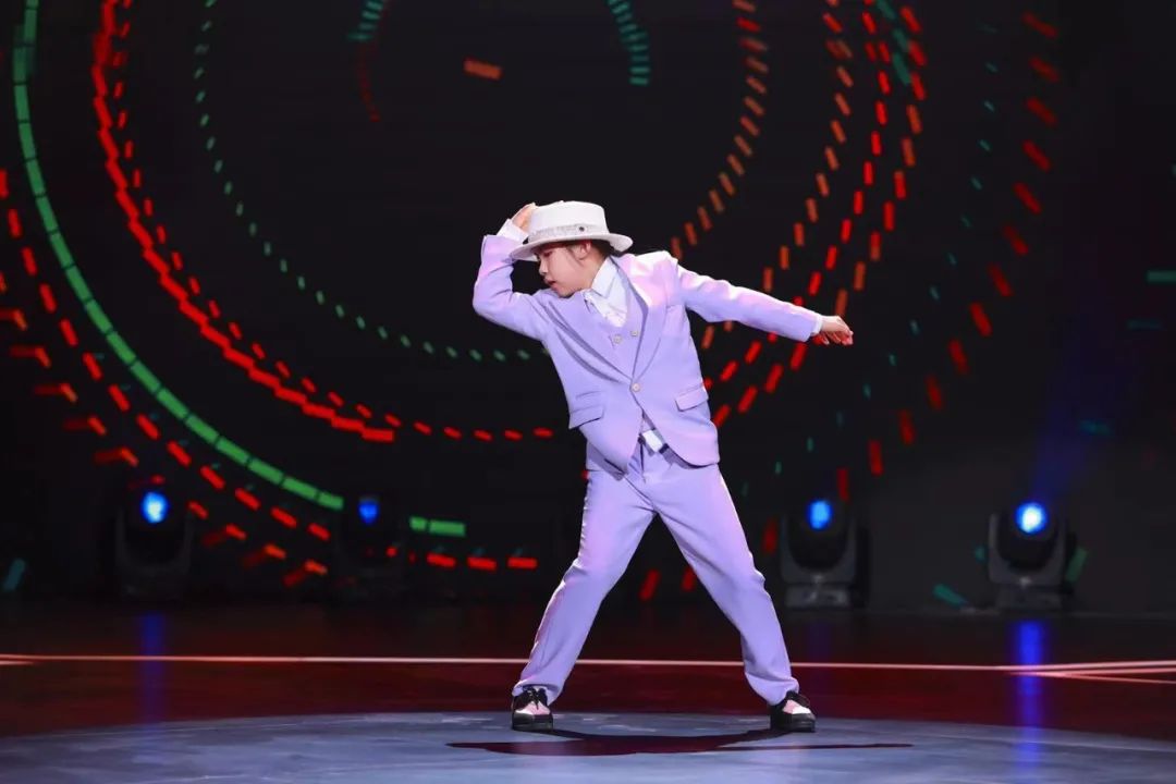 跳舞吧少年里面有哪些小孩,跳舞吧少年舞技在线时刻合集