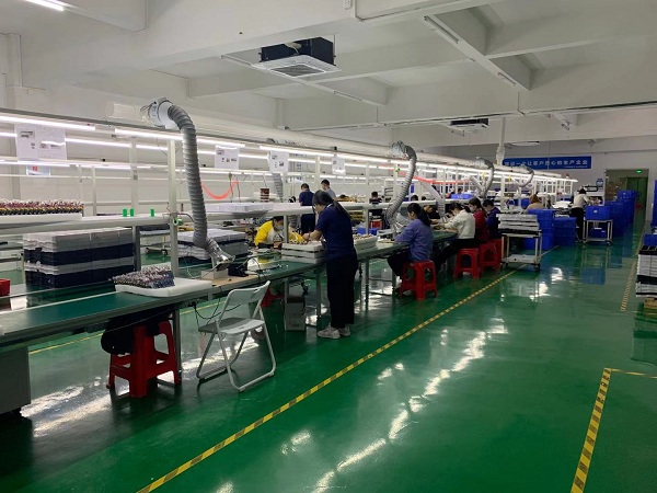 一位美容仪制造商的自述：市面上三成产品是“玩具”