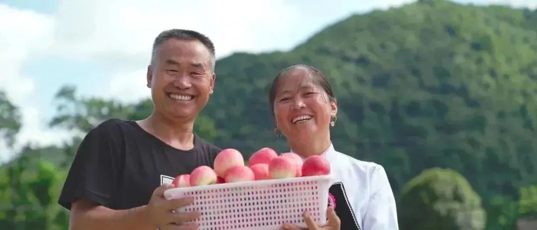 做孩子们的“圆梦人”!看上海师大、西安科大、青海师大的扶贫故事|教育脱贫攻坚微视频接力㉖