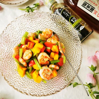 异域风情的酸辣芒果虾超级简单,芒果菠萝柠檬虾
