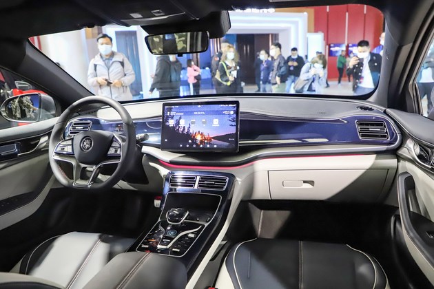 比亚迪秦plusdm-i冠军版55km续航,比亚迪秦plusdmi冠军版55km纯电