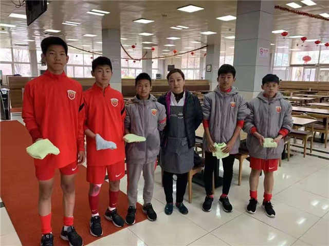 上海海港俱乐部团支书翟宗鑫:坚定青年球员爱*党**爱国的信念