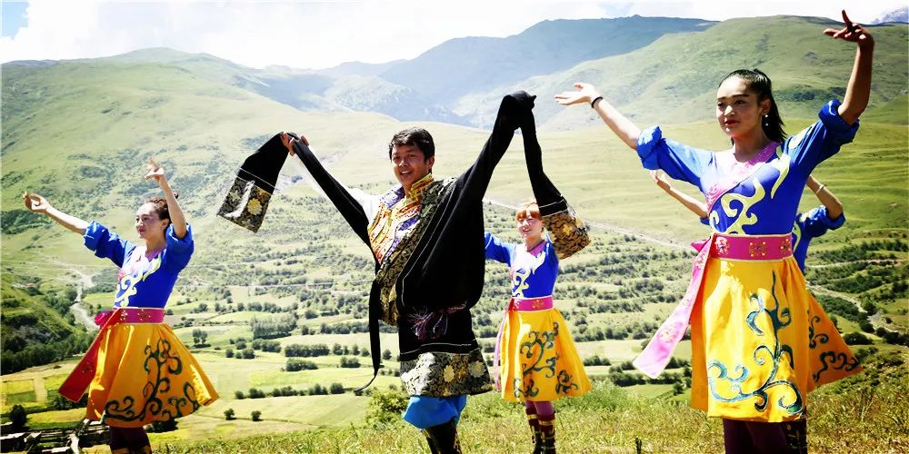 川藏旅行带你看甘孜 (甘孜一网打尽川藏最精华的旅行地)