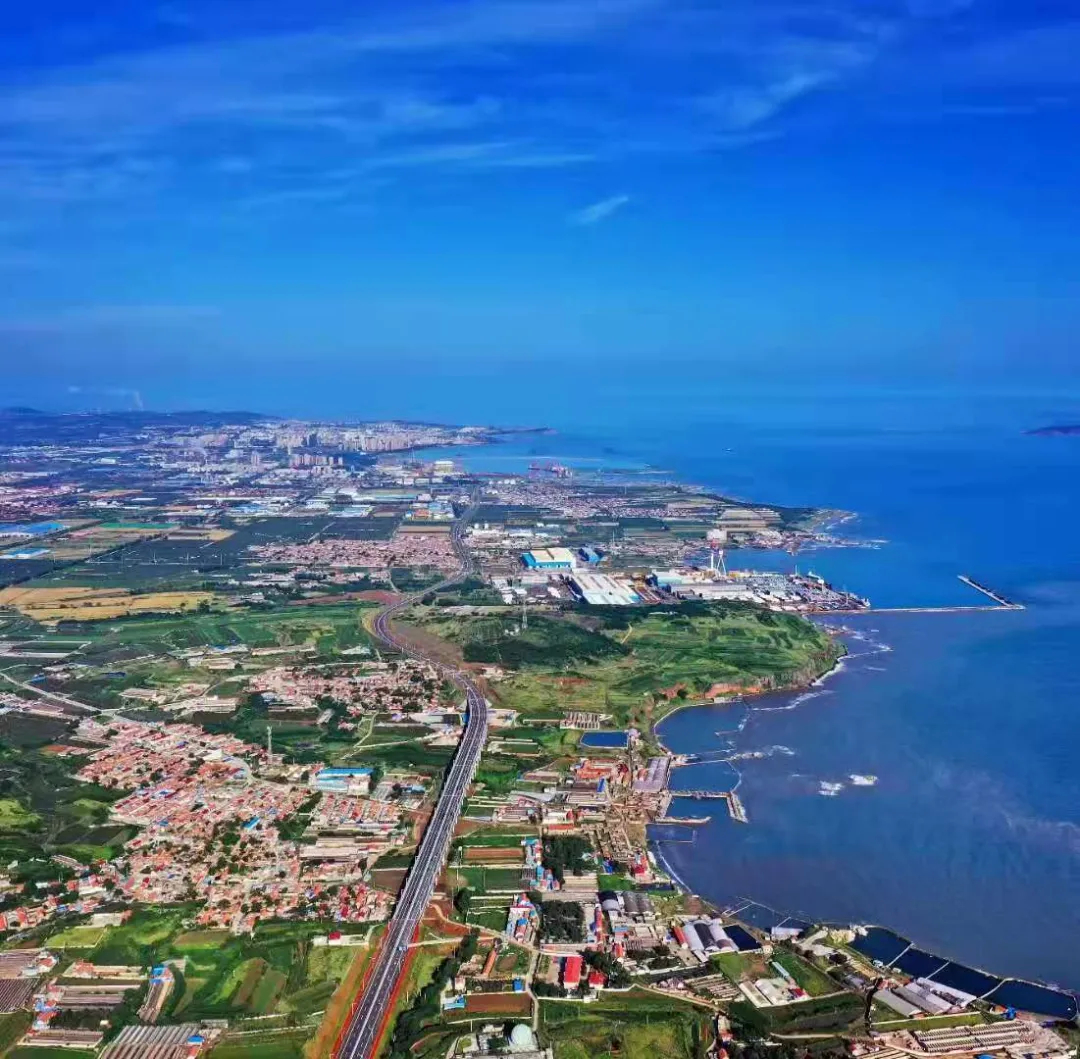 蓬莱的绿色大海,蓬莱的海滨路