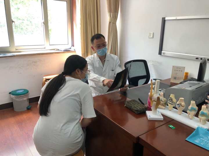 疯狂跳绳三个小时,疯狂跳绳1500个