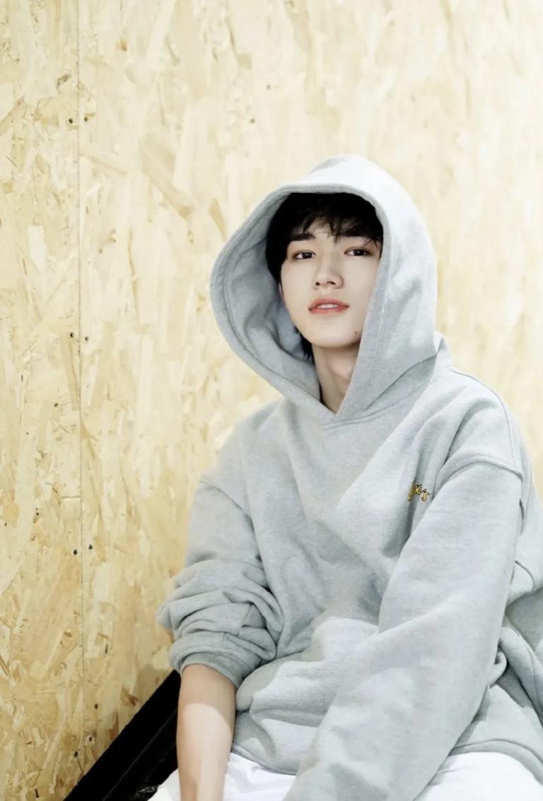 李宁时装周卫衣明星同款,网红爆款加绒卫衣明星同款