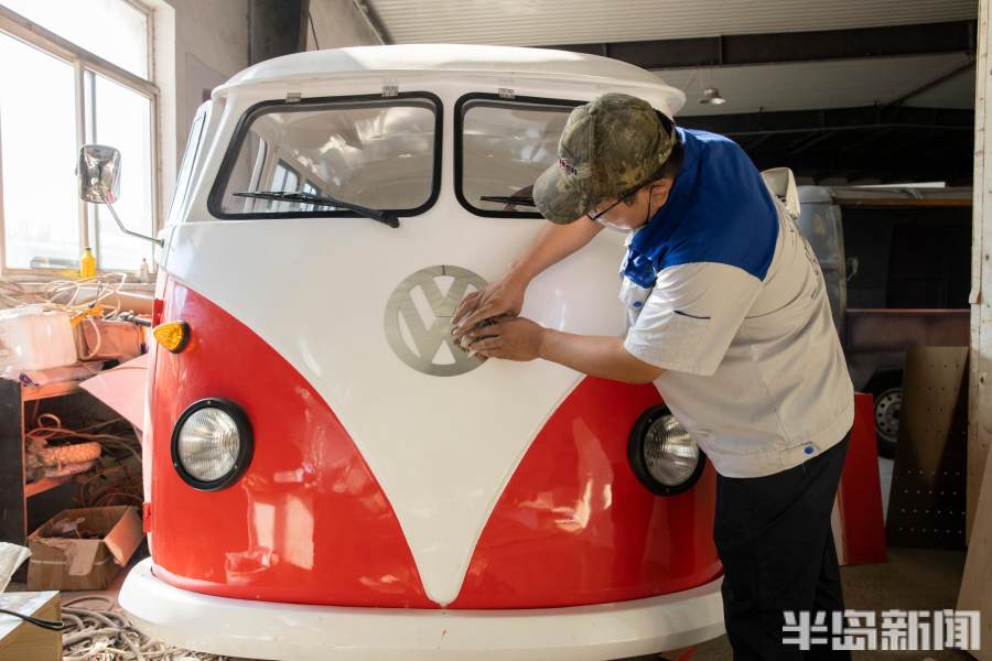 纯“爷”们!一把尺子量全球,青岛有位老爷车复刻大咖,快来围观