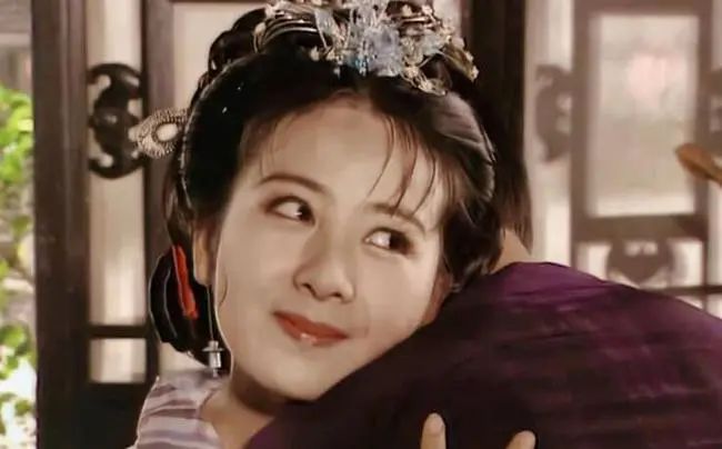 拜托给赵露思们好好梳下头