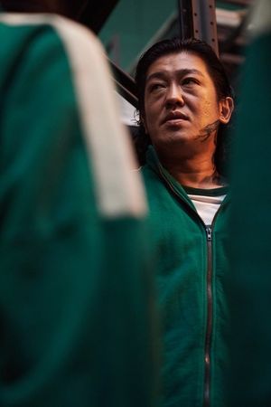 导演初次见他:也太瘦!《鱿鱼游戏》男星花1个月「胖成92kg恶霸」