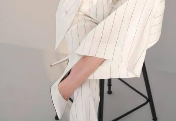 林志玲45岁令人惊艳的照片,45岁林志玲能美成什么样