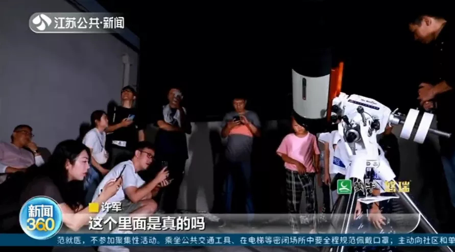 男生追星半辈子,男生追星成了爱豆