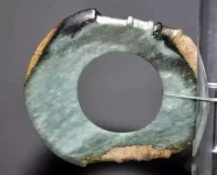 玉有五色沁胜得十万金什么意思,玉有五色沁胜得十万金是什么意思