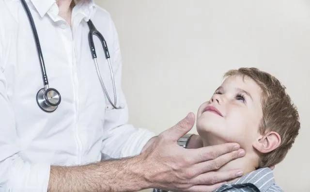 枕后淋巴结单侧肿大不痛不痒不动,下颚淋巴结肿大不痛不痒好几年了