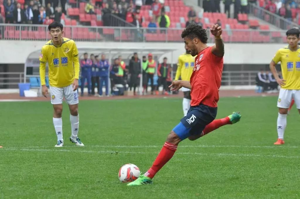 中超第7轮最佳进球,奥古斯托弧顶推射动图