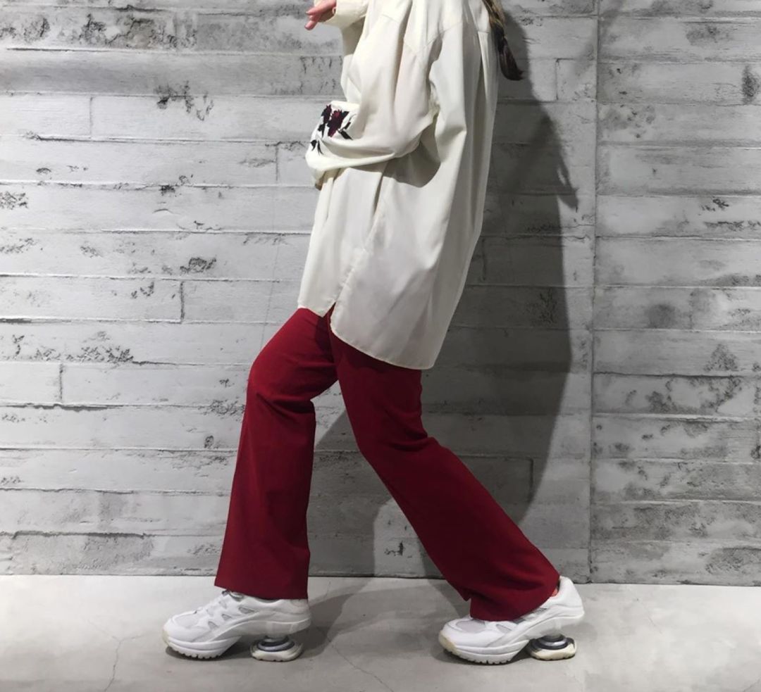 在皮鞋和球鞋之间摇摆的我们，终于找到了最佳选择