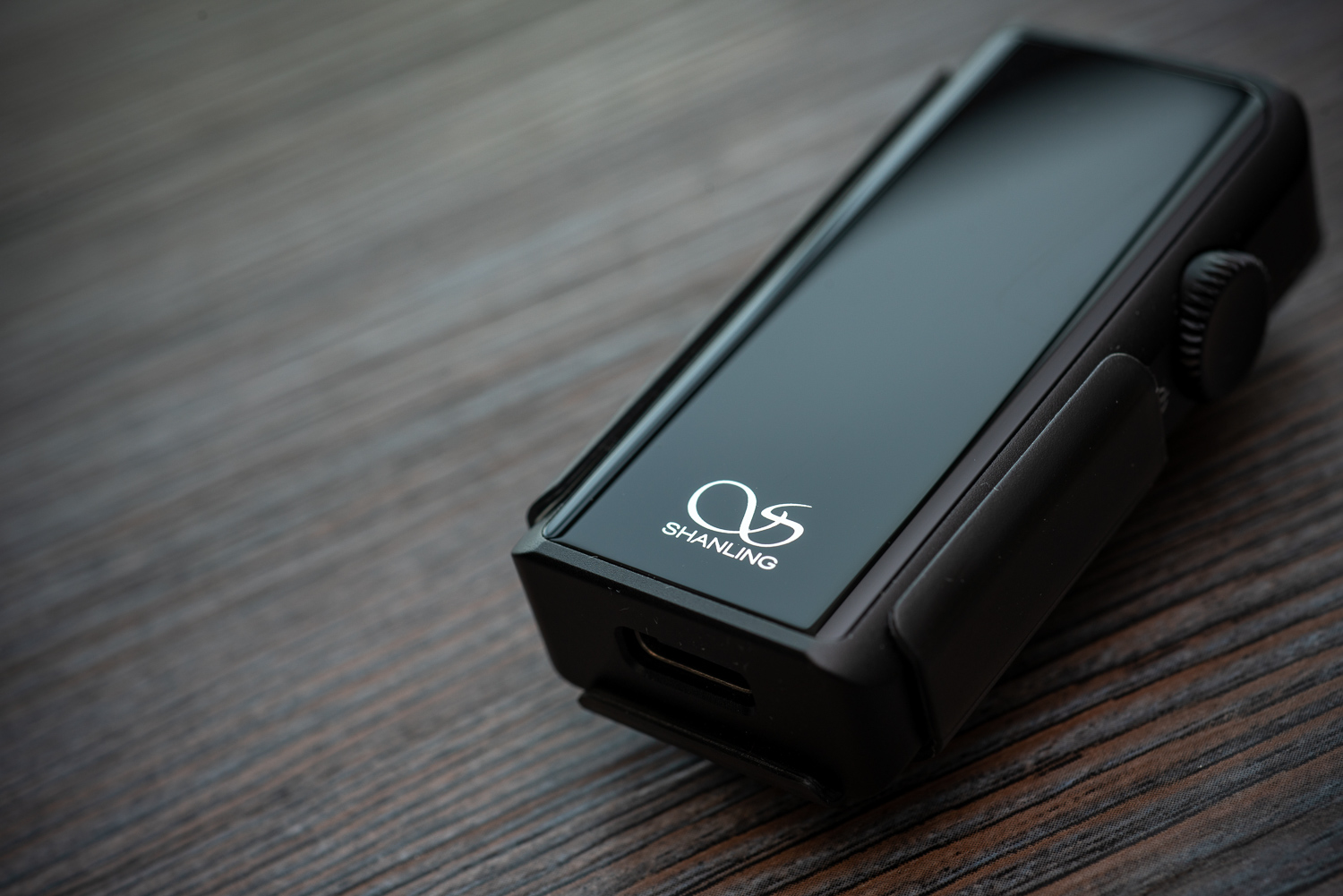 山灵up2蓝牙解码器拆解,山灵up2接有源音箱