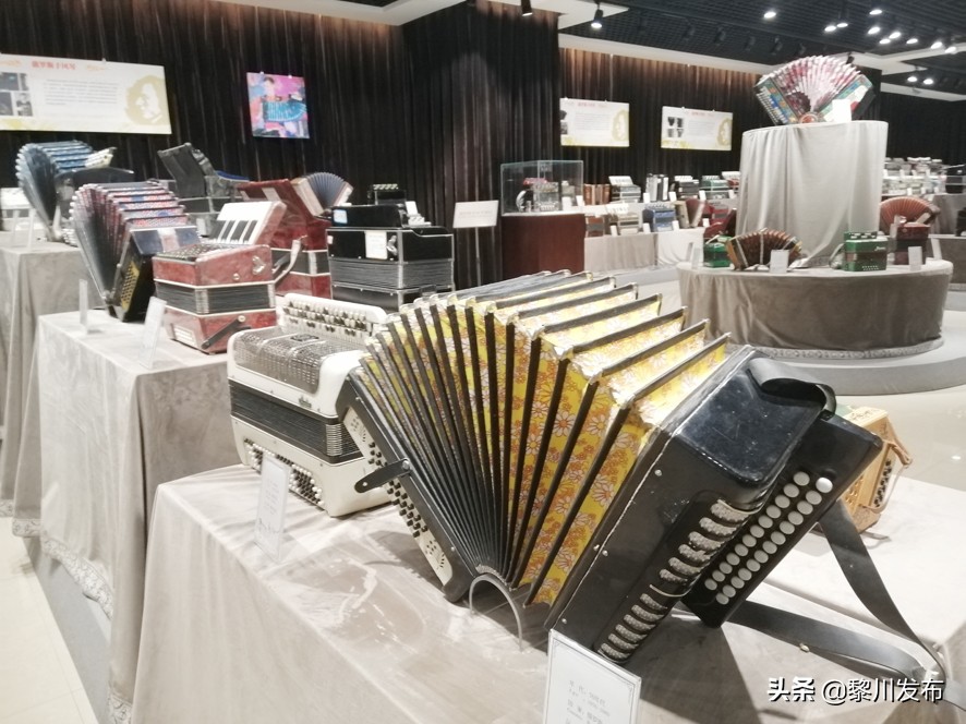 手风琴博物馆的时光印记,新疆塔城手风琴博物馆投票