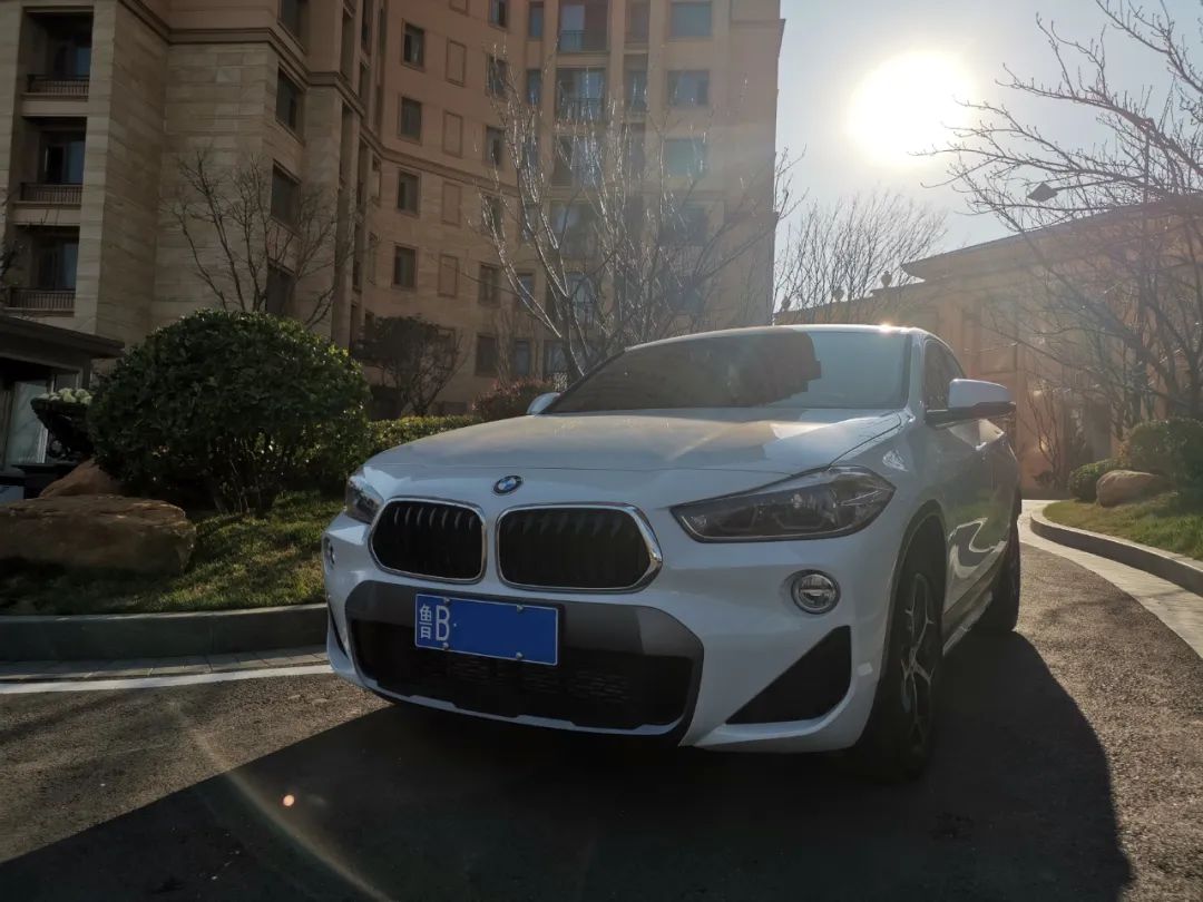 刚提的宝马车竟然有异响太气人了,宝马车轮有声音