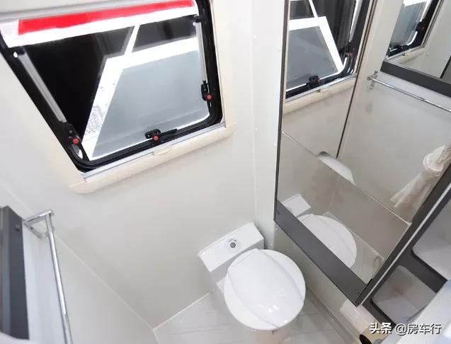 新款依维柯四驱6座,依维柯四驱六座新款