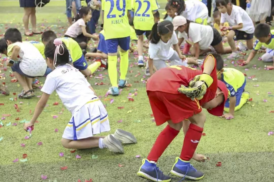 灏忔氮鎺㈡牎鏂板煄鍒嗘牎,灏忔氮鎺㈡牎宸濆ぇ