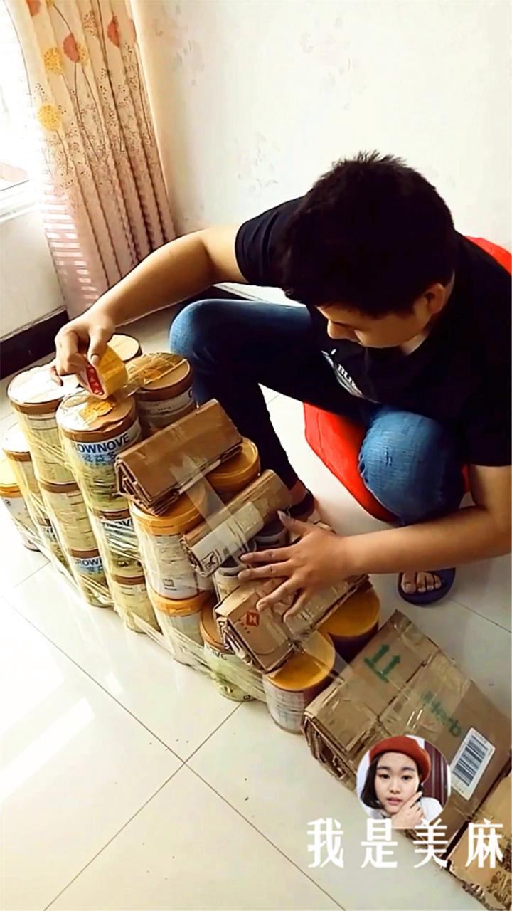 60个奶粉桶做滑梯视频,用29个奶粉罐来做一个滑滑梯