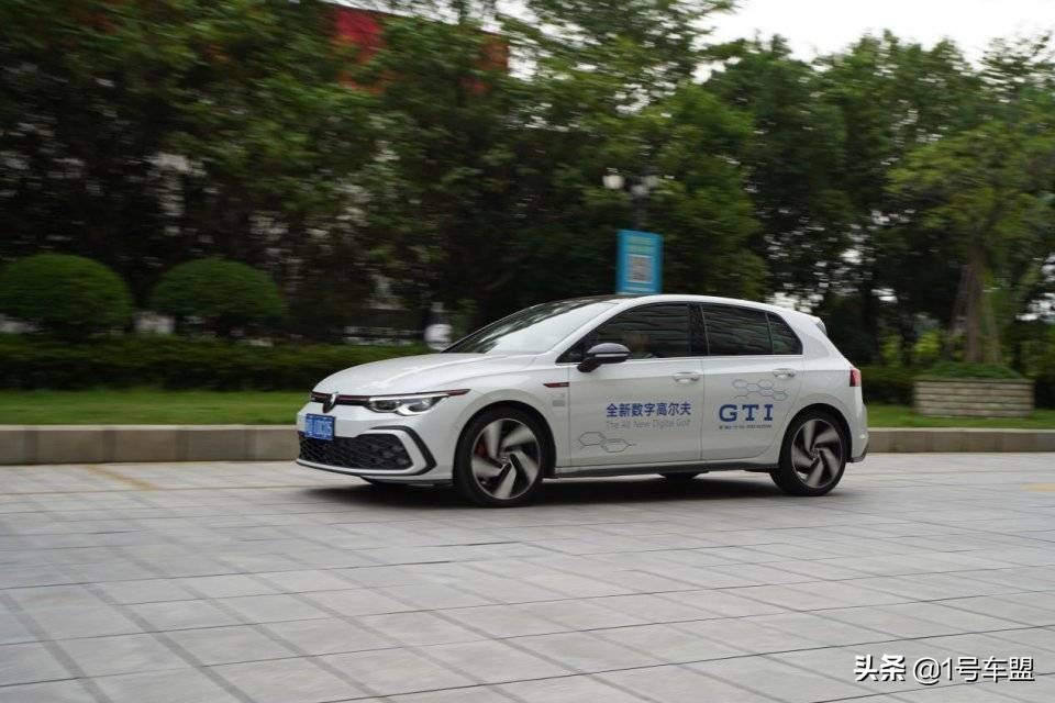 第八代高尔夫GTI测评,第八代高尔夫gti多少匹