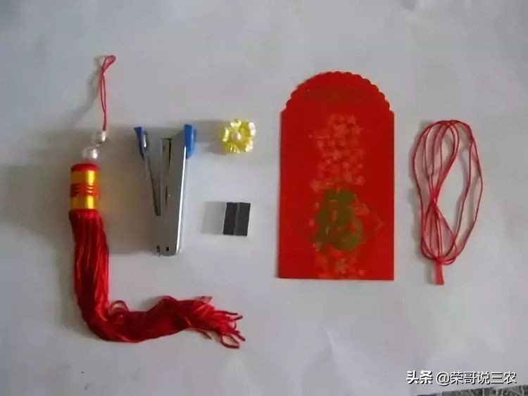 正月十五闹花灯欢乐喜庆过元宵,元宵节的灯笼和花灯怎么做