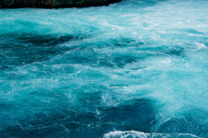 新西兰｜在首屈一指的滑雪胜地，与黑天鹅一起戏水