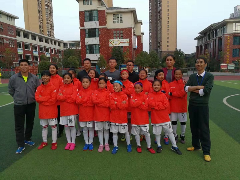 安顺市足球联赛双阳小学女子夺冠,六安市梅山路女子足球队