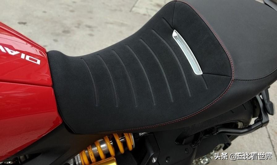 杜卡迪diavel1260和1260s的区别,杜卡迪1260s大魔鬼暗黑