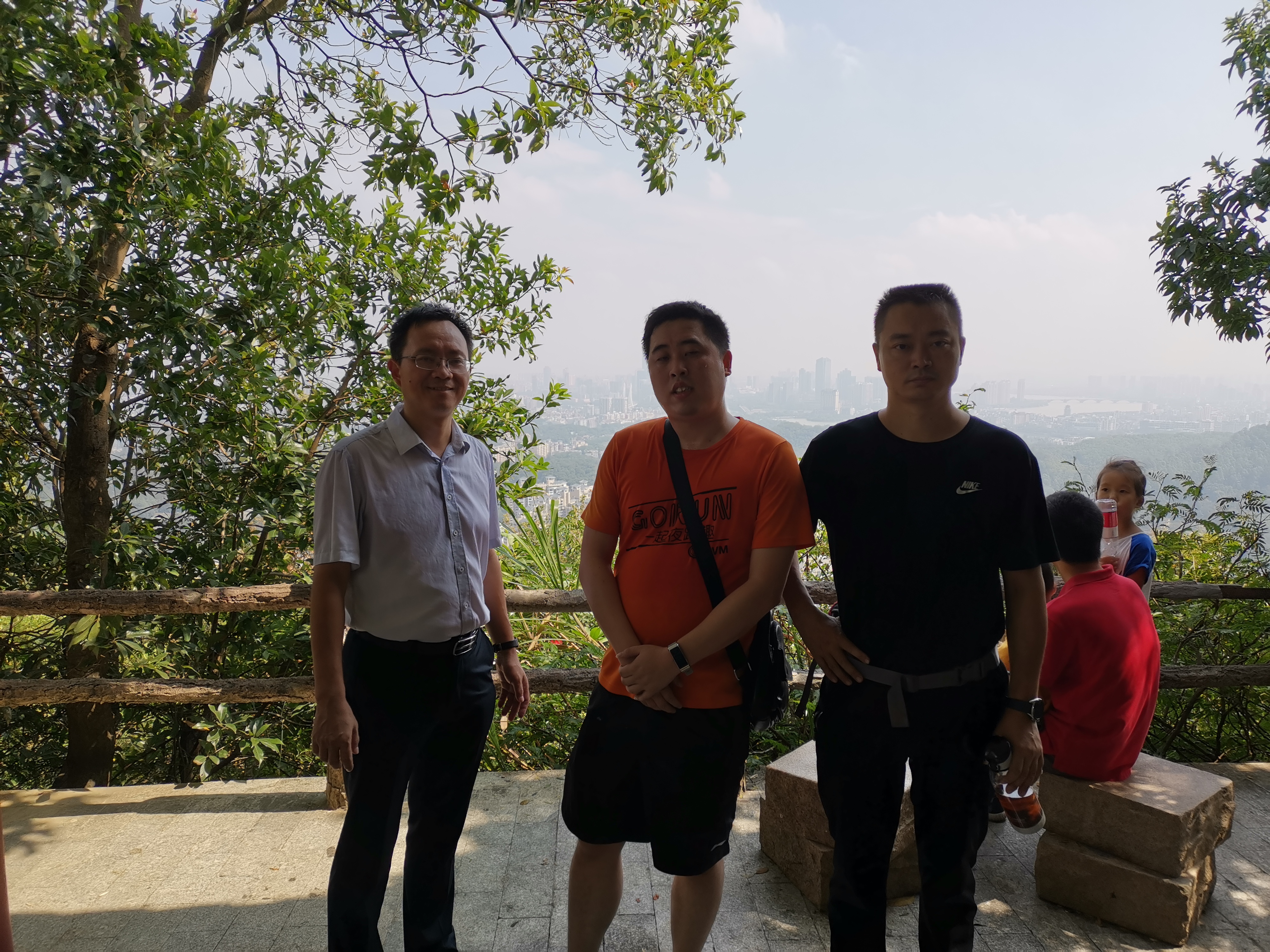 遗嘱继承与遗赠的法律效力,遗嘱继承与法定继承的法律效力