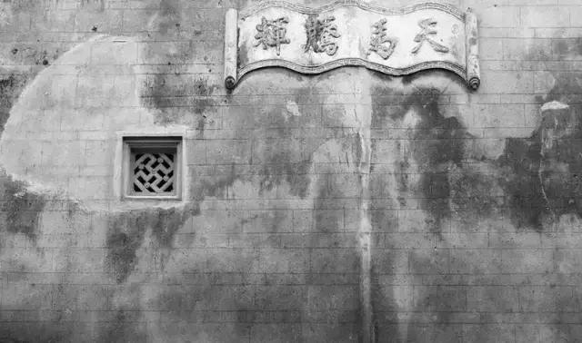 这个村庄一千年前建了个生态下水道，至今旱涝不惧