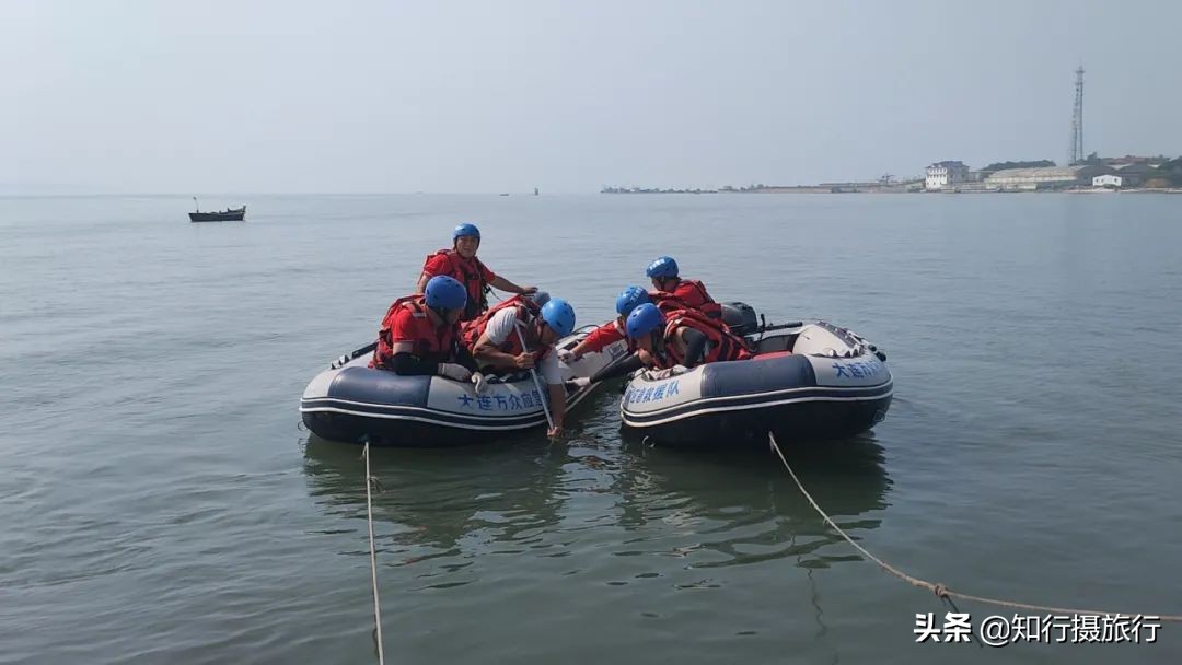 男子溺水命悬一线民警紧急救援,男子溺水被拍视频