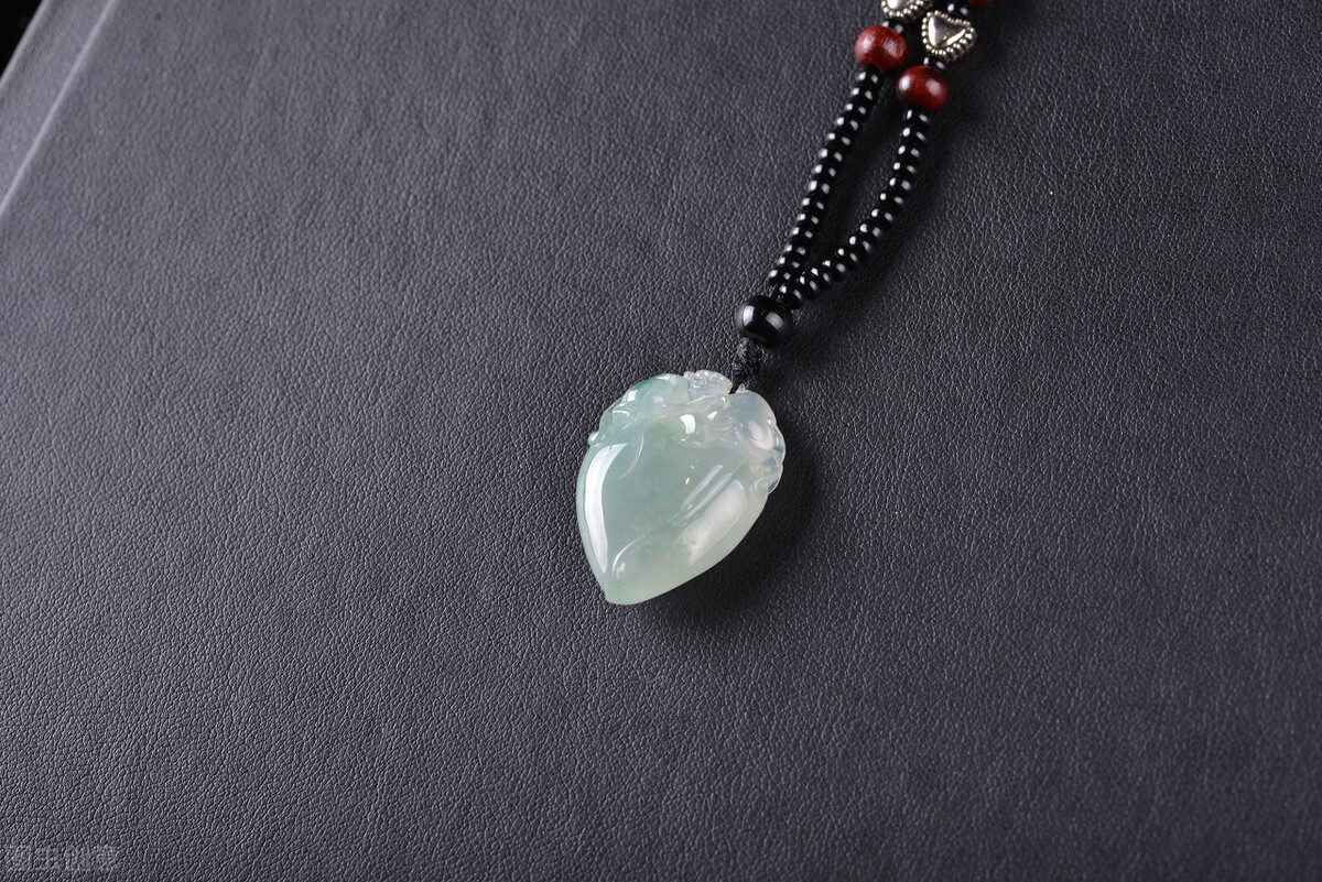 京东买玉和抖音哪个靠谱,京东买和田玉吊坠可靠吗