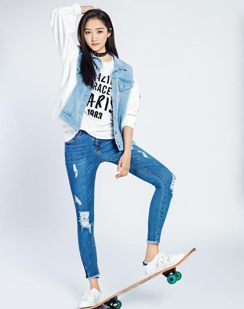 破洞牛仔裤肥大怎么改瘦,破洞牛仔裤怎样把洞缝起来